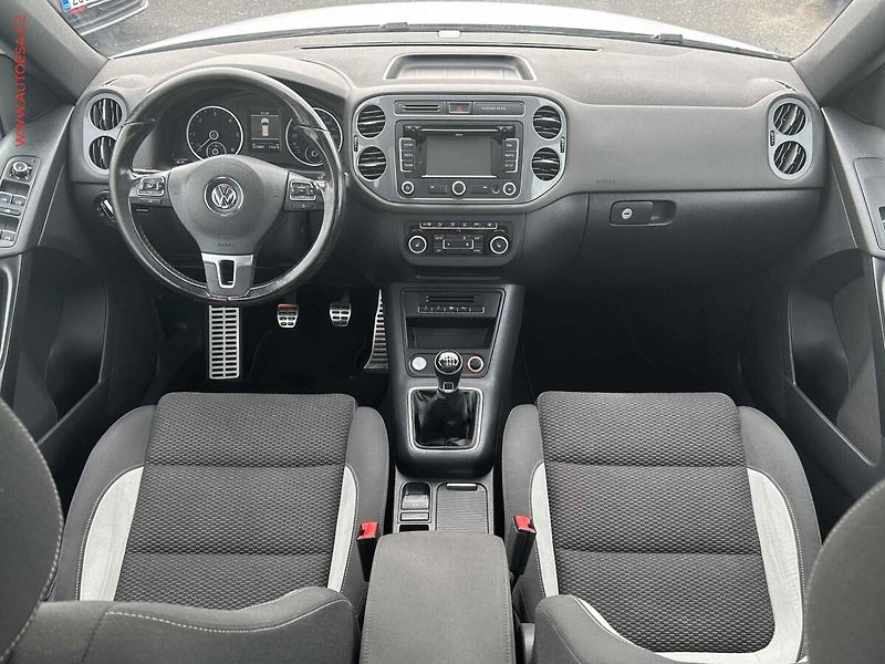 Volkswagen Tiguan (2012) 2.0TDi, 1.maj - fotka 8 z 18