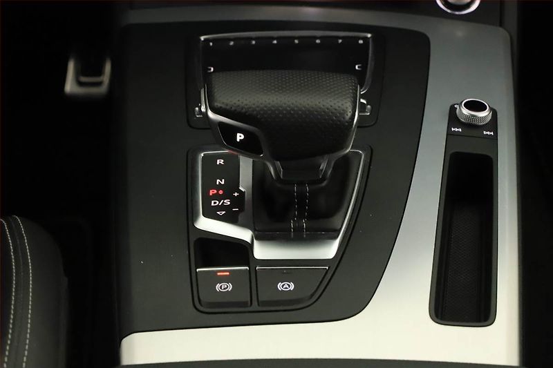 Audi Q5 (2020) 50 TDI - fotka 9 z 18