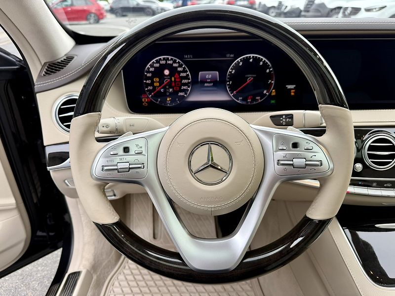 Mercedes-Benz Třídy S (2018) 560 4MATIC LONG - fotka 35 z 55