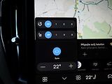 Volvo XC60 B5 AWD PLUS DARK // REZERVACE  - náhled 25