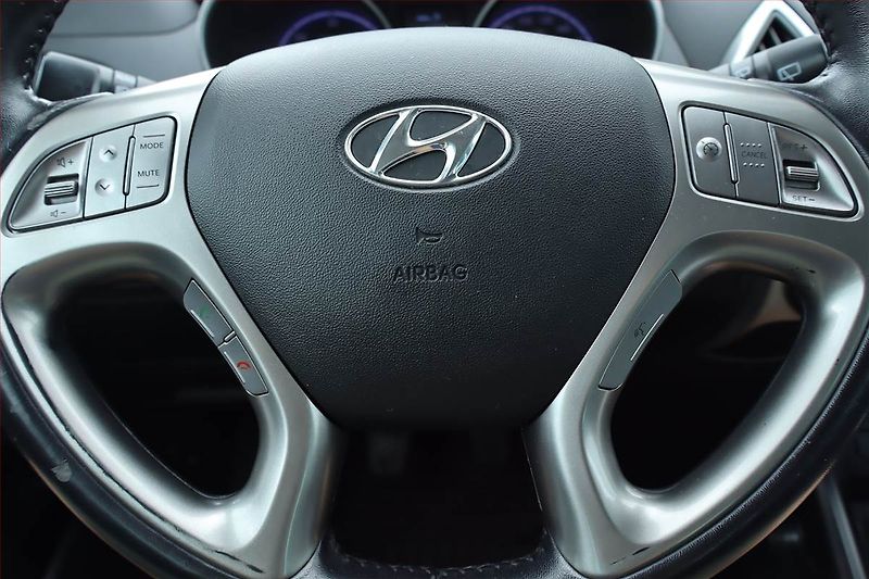Hyundai ix35 (2011) 1.7 CRDi, Serv.kniha, Tempomat - fotka 17 z 19