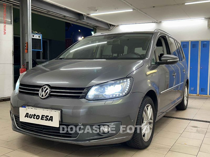 Volkswagen Touran (2013) 2.0 TDi, 2.maj,ČR, servis - fotka 1 z 3