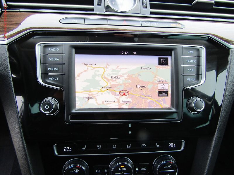 Volkswagen Passat (2015) 2.0TDi, Comfortline, DSG, LED - fotka 11 z 22