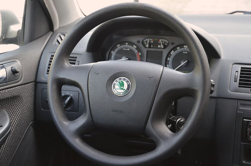 Škoda Fabia (2007) // REZERVOVÁNO //  - fotka 23 z 32