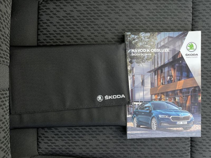 Škoda Octavia 2,0 TDI DSG 4x4 Style Plus LED - fotka 19 z 23