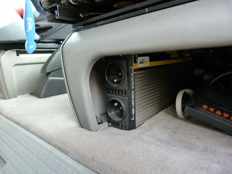 Volkswagen Multivan 2,5 TDI Atlantis - fotka 16 z 36