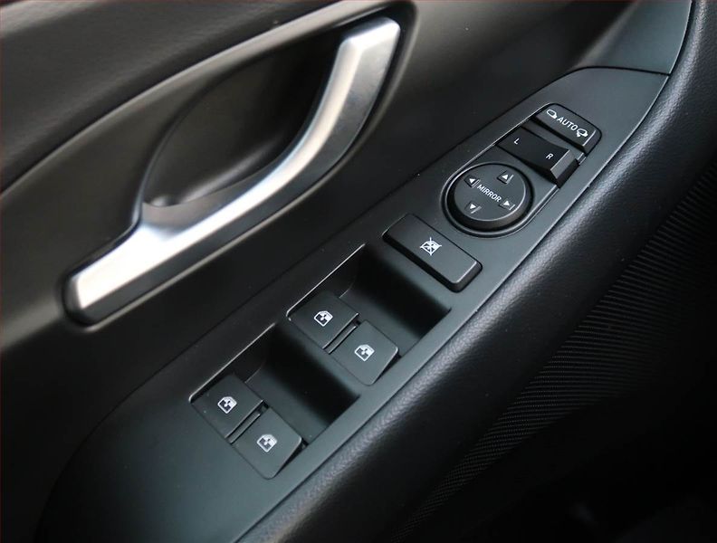 Hyundai i30 (2023) Komfort 1.0 T-GDI, ČR,1.maj - fotka 20 z 22