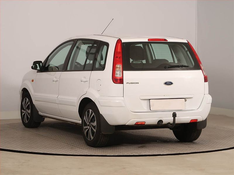 Ford Fusion (2010) 1.4, nová STK, Tažné - fotka 4 z 14