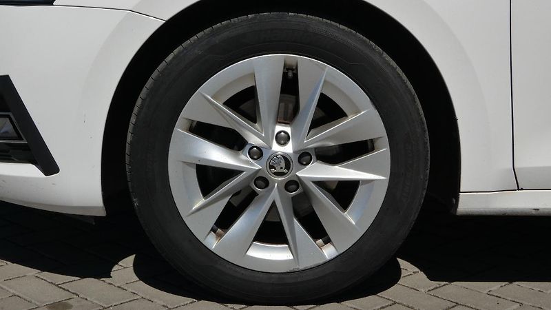 Škoda Octavia Combi 1,5 TSI Style - fotka 23 z 24