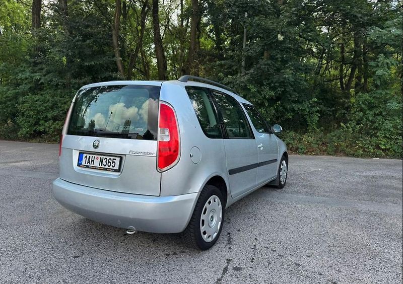 Škoda Roomster (2008) 1.4 / 63kW - fotka 6 z 16