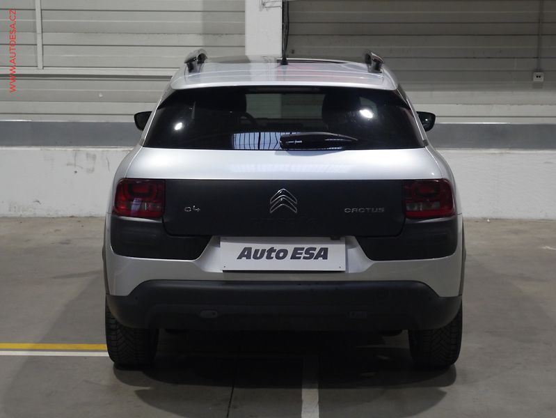 Citroën C4 Cactus (2016) 1.2PT, ČR, Panorama - fotka 5 z 17