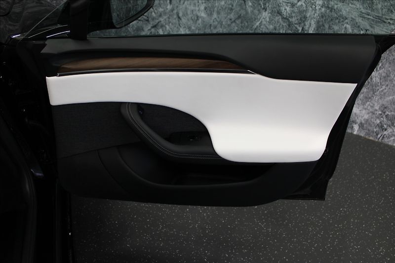 Tesla Model S 0,0 1.majitel ZÁNOVNÍ ! - fotka 9 z 34