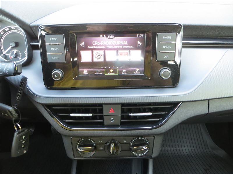 Škoda Scala 1,0 TSI 70kW Ambition ČR - fotka 15 z 21