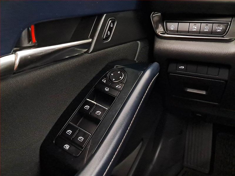 Mazda CX-30 (2019) Skyactiv-X 2.0 - fotka 19 z 20