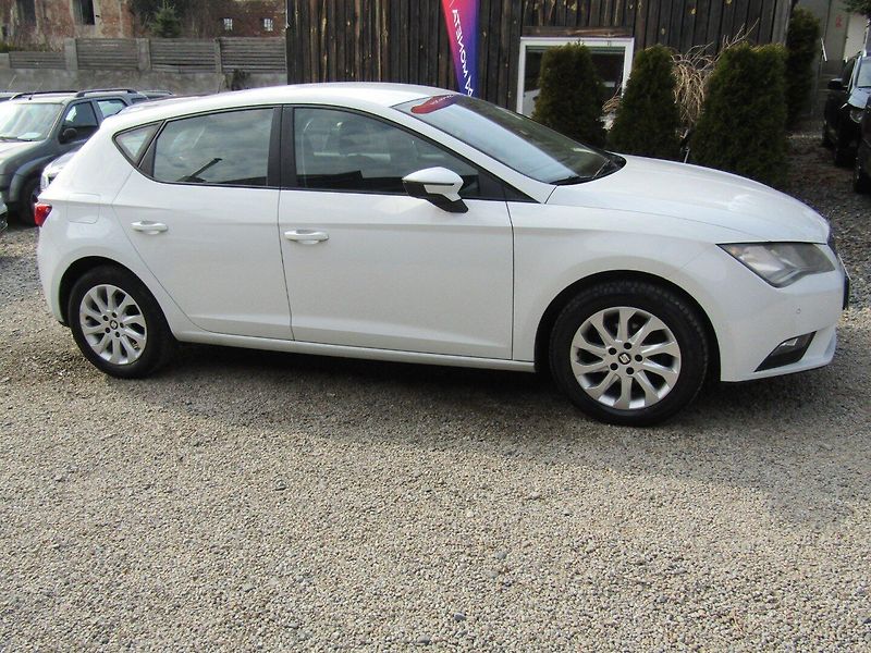 Seat Leon (2014) 16 TDI 77kW - fotka 8 z 35