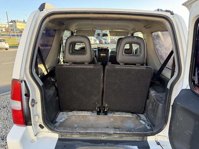 Suzuki Jimny 1,3i/63kW 4x4 - Klima,TZ,... - fotka 35 z 70