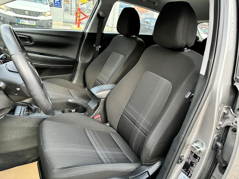 Hyundai i20 1.0T-GDi 74kW AUTOMAT 1MAJITEL - fotka 10 z 29