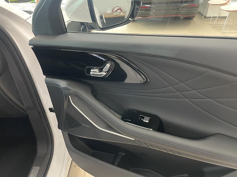 Omoda 9 (2025) Omoda 9 PHEV Premium  - fotka 15 z 22