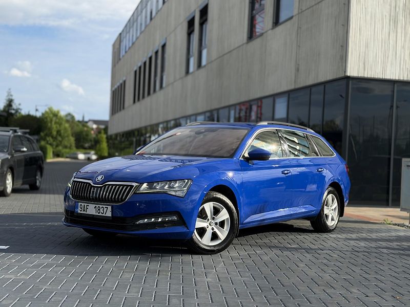 Škoda Superb (2022) 2.0 TDi 110 kW/manual/tažné - fotka 2 z 23