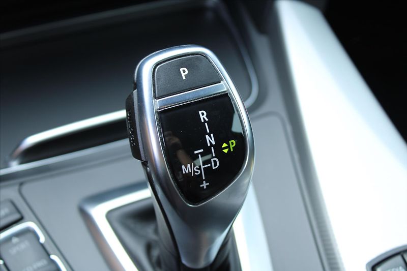 BMW Řada 4 420D xDrive 140kW M PAKET - fotka 23 z 27