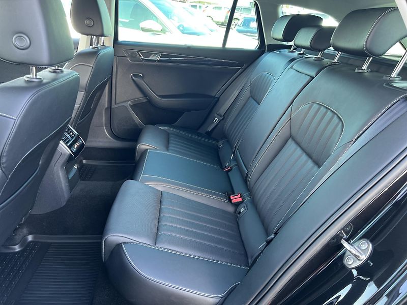 Škoda Superb L&K 2.0TDi 110kw ČR 1.MAJ. DPH - fotka 31 z 55