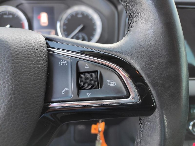 Škoda Karoq (2018) Ambition 1.0 TSI 96kW MAN6 TZ - fotka 23 z 30