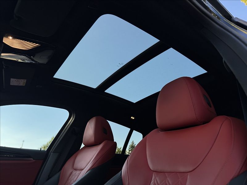 BMW X4 M40i - fotka 28 z 36
