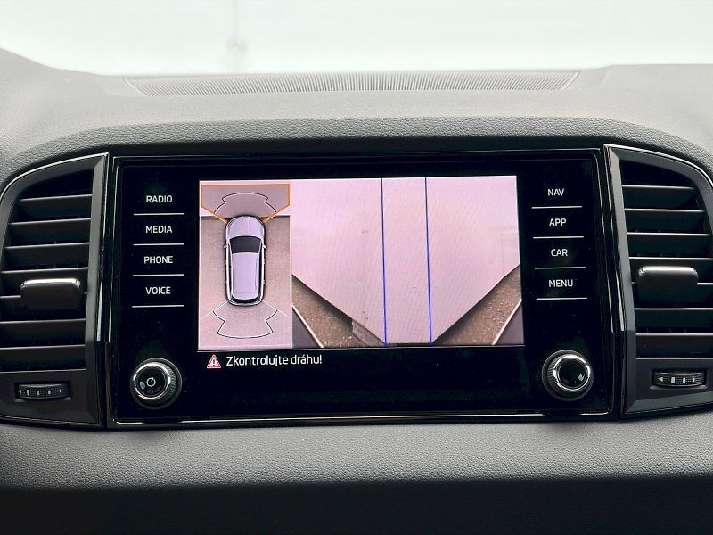 Škoda Karoq (2024) DSG 4x4 2.0 TDI / 110 kW / SPO - fotka 31 z 35
