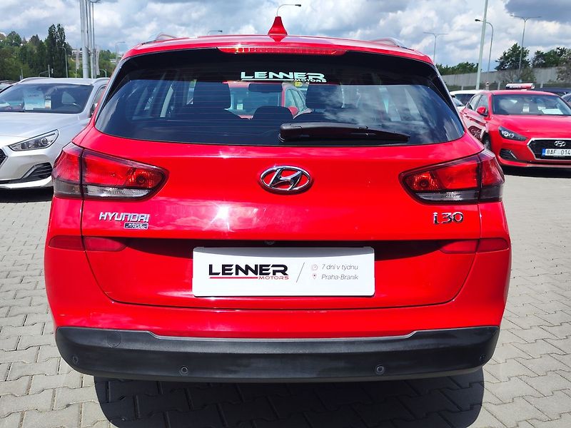 Hyundai i30 1.6 CRDi/100kW Style DCT - fotka 6 z 34