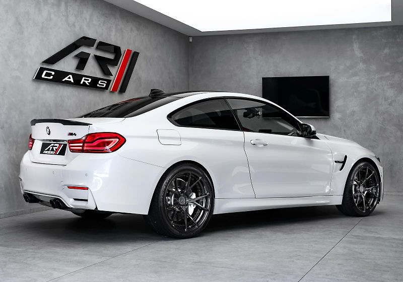 BMW M4 (2015) 3.0 /382kW - fotka 5 z 24