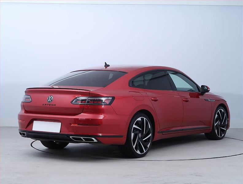 Volkswagen Arteon (2022) R-line 2.0 TSI 4Motion - fotka 5 z 22