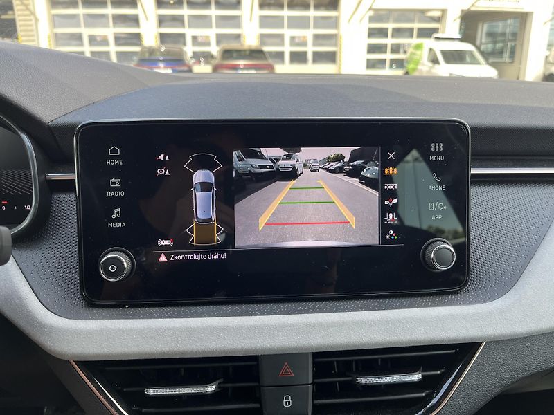 Škoda Scala 1.0 TSI 85kW TOP SELECTION DSG - fotka 16 z 20