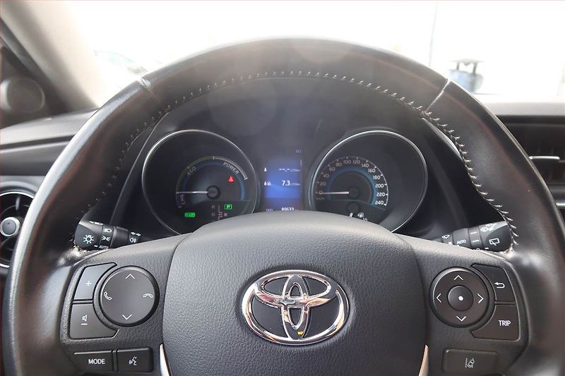 Toyota Auris (2018) Base Hybrid, Automat - fotka 18 z 18