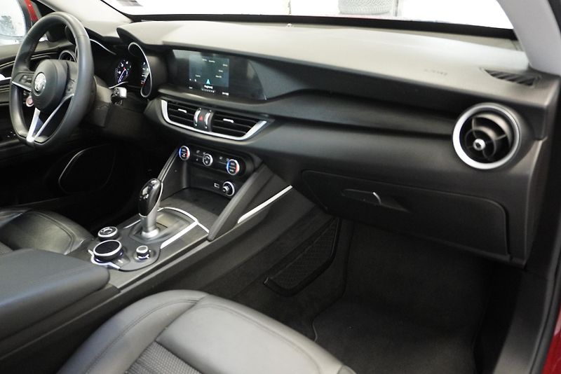 Alfa Romeo Stelvio 2.2D 132kW, 121 000KM - fotka 24 z 29