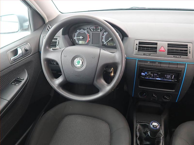 Škoda Fabia (2005) 1.4 16V, nová STK - fotka 7 z 15