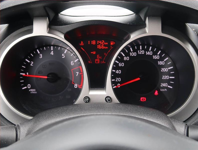 Nissan Juke (2017) 1.2 DIG-T, Serv.kniha - fotka 11 z 15
