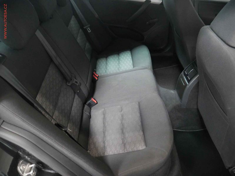 Škoda Octavia (2011) 1.6 TDi, STK5/28 - fotka 11 z 22