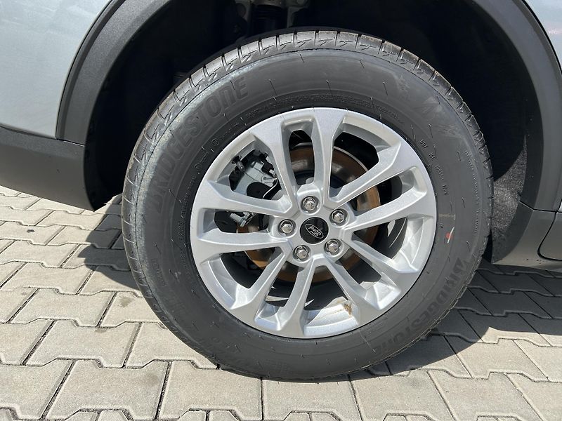 Ford Kuga Top Edition 2.5 HEV 132 kW - fotka 6 z 37