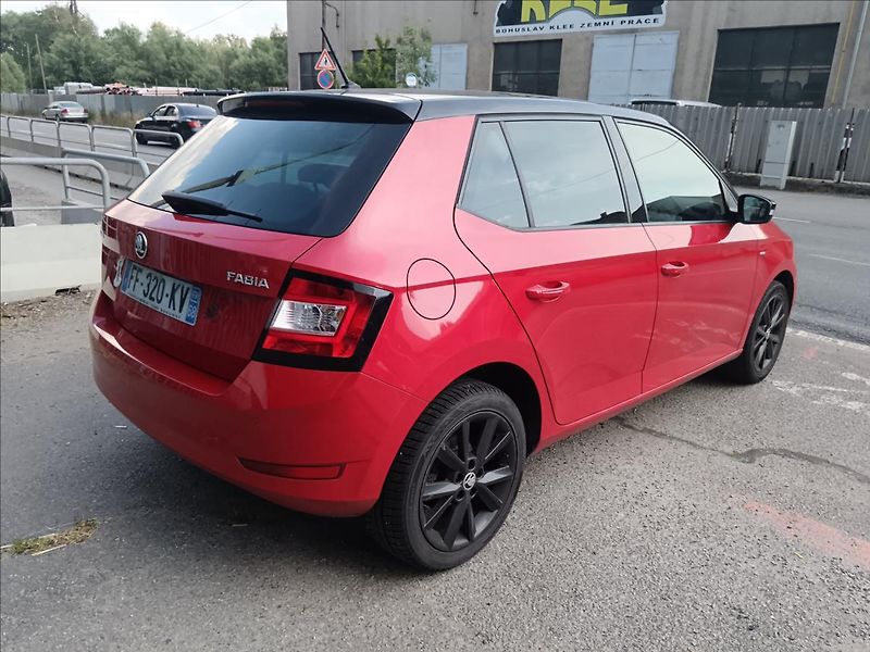 Škoda Fabia 1,0 TSi Business  Clever - fotka 11 z 21