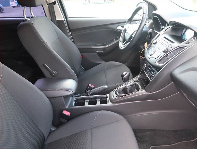 Ford Focus (2016) 1.5 TDCi, Tempomat - fotka 9 z 14