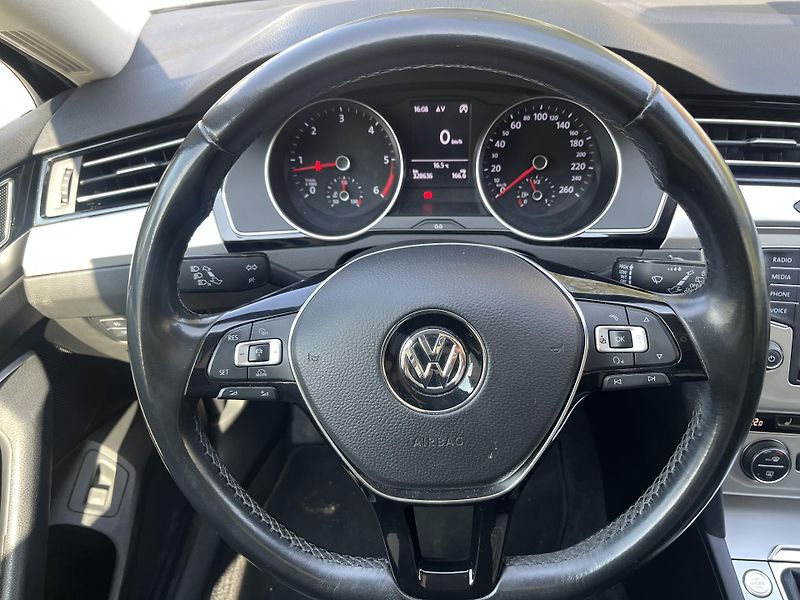 Volkswagen Passat (2017) 2,0TDi 110Kw COMF.PANO.AKCE! - fotka 12 z 20