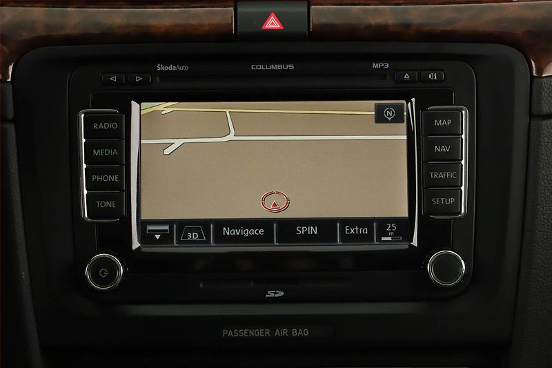 Škoda Superb (2008) 2.0 TDI, Automat, Navi, Xenony - fotka 14 z 19