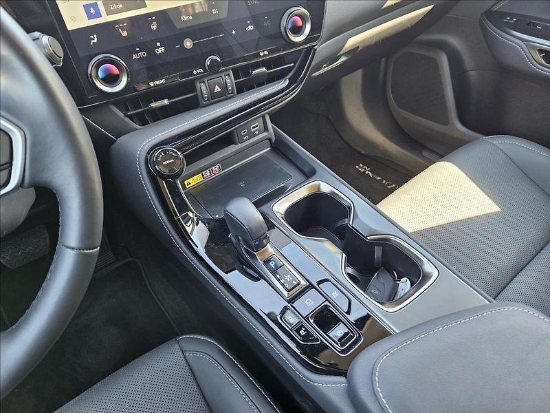 Lexus NX 350h 2,5 Executive Top - fotka 8 z 12
