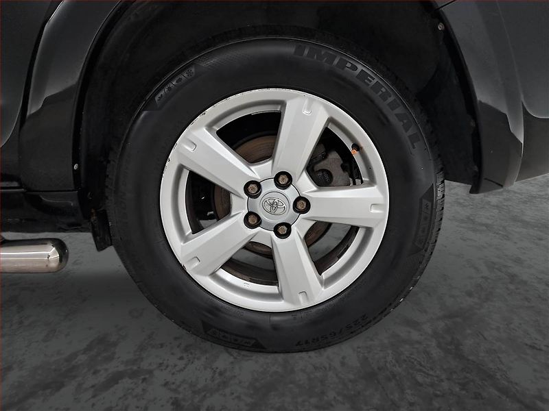 Toyota RAV4 (2007) 2.2 D-CAT, 4X4, Tempomat - fotka 14 z 19