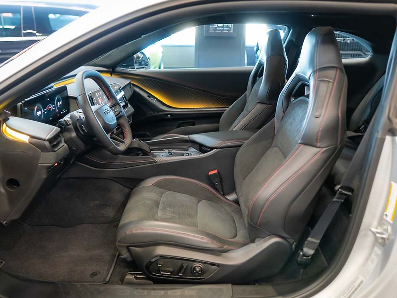 Dodge Charger (2024) 0.0 Daytona Scat Pack 670HP - fotka 12 z 40