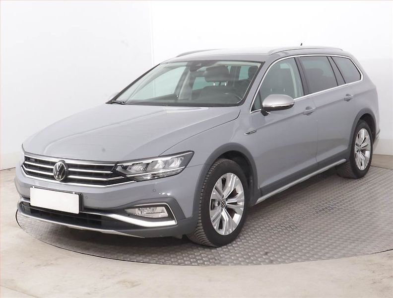 Volkswagen Passat (2022) Alltrack 2.0 TDI - fotka 2 z 17