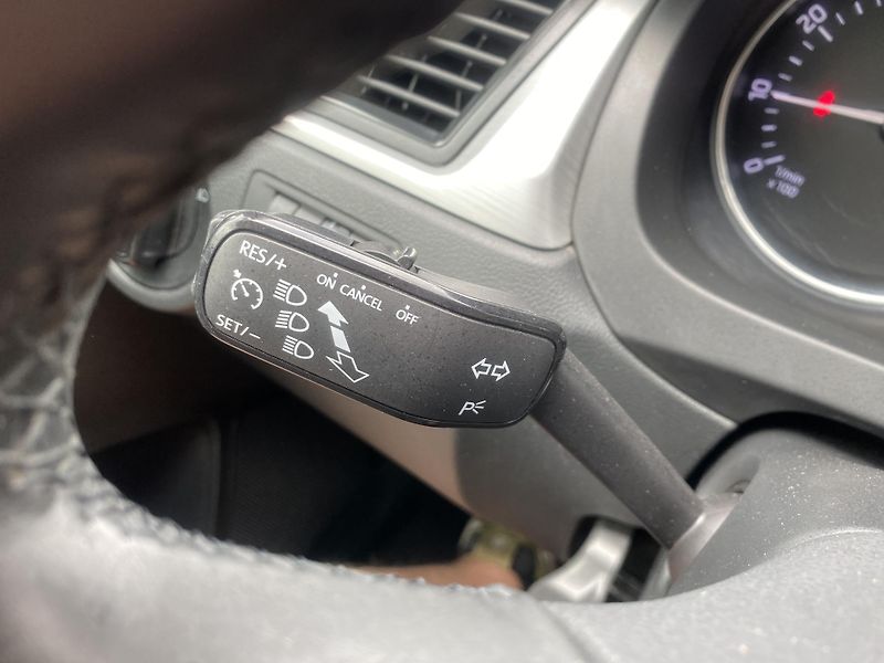 Škoda Rapid 1.2 TSI 81kW -KLIMA -ALU - PDC - fotka 15 z 35