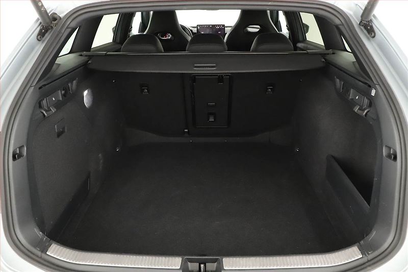 Škoda Superb (2025) 2.0 TDI, Sportline, Navigace - fotka 11 z 22