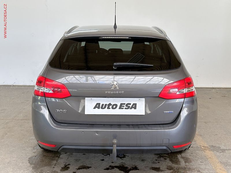 Peugeot 308 (2016) 2.0 HDi SW, 1.maj,ČR, Allure - fotka 5 z 17