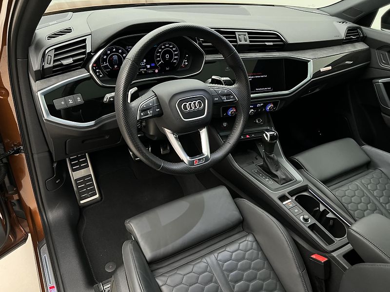 Audi RS Q3 SPORTBACK AWD AUT 1. maj. - fotka 4 z 57